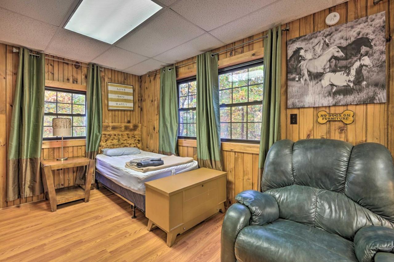 Cheyenne Ranch Apt With 50 Acres By Raystown Lake 헌팅던 외부 사진